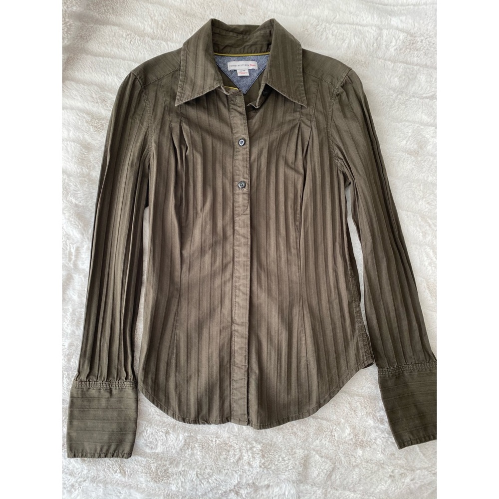Tommy Hilfiger olive green button down. Size XS
